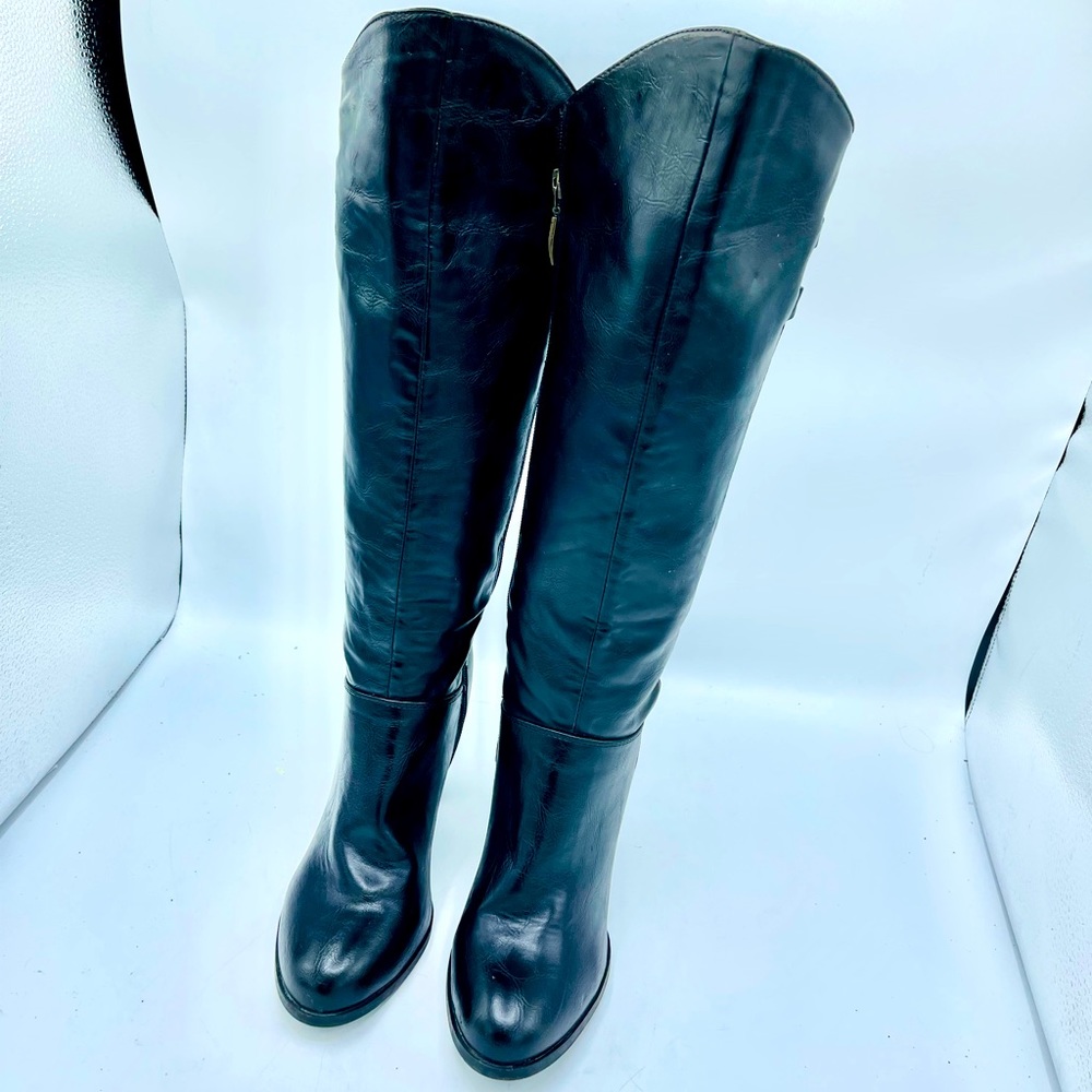 GUESS ASYMMETRICAL KNEE HIGH BOOTS WITH DOUBLE BUCKLE ACCENT & ELASTIC INSERT